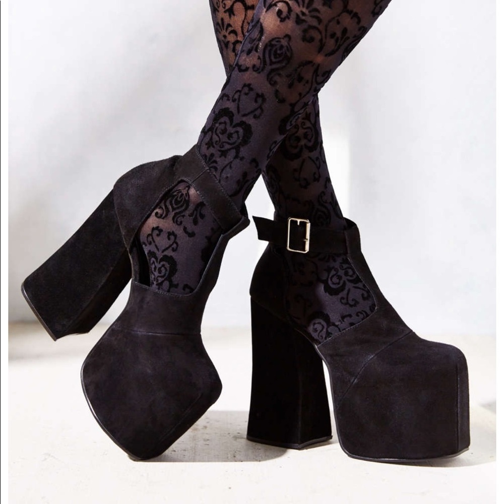 Insanely high platforms UNIF